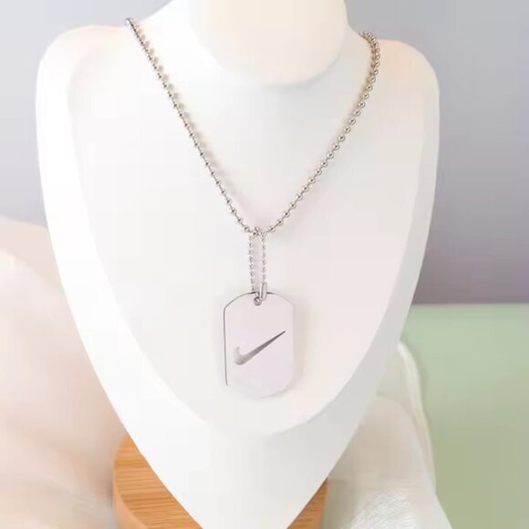 NEW Nike SILVER NECKLACE Stainless Steel 24" CHAIN DOGTAG ADJUSTER SWOOSH - Picture 2 of 11